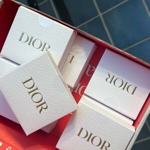 Dior 8 mini boxes